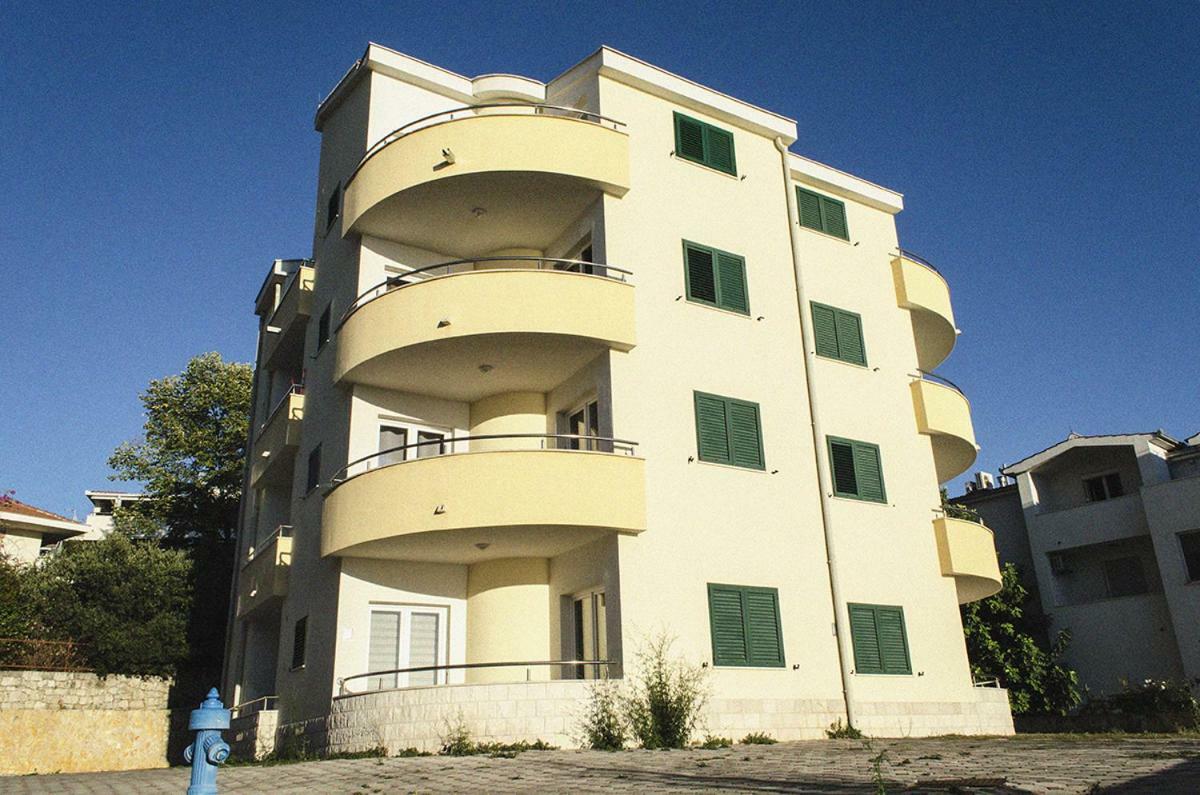 Mars Apartment Trogir Luaran gambar